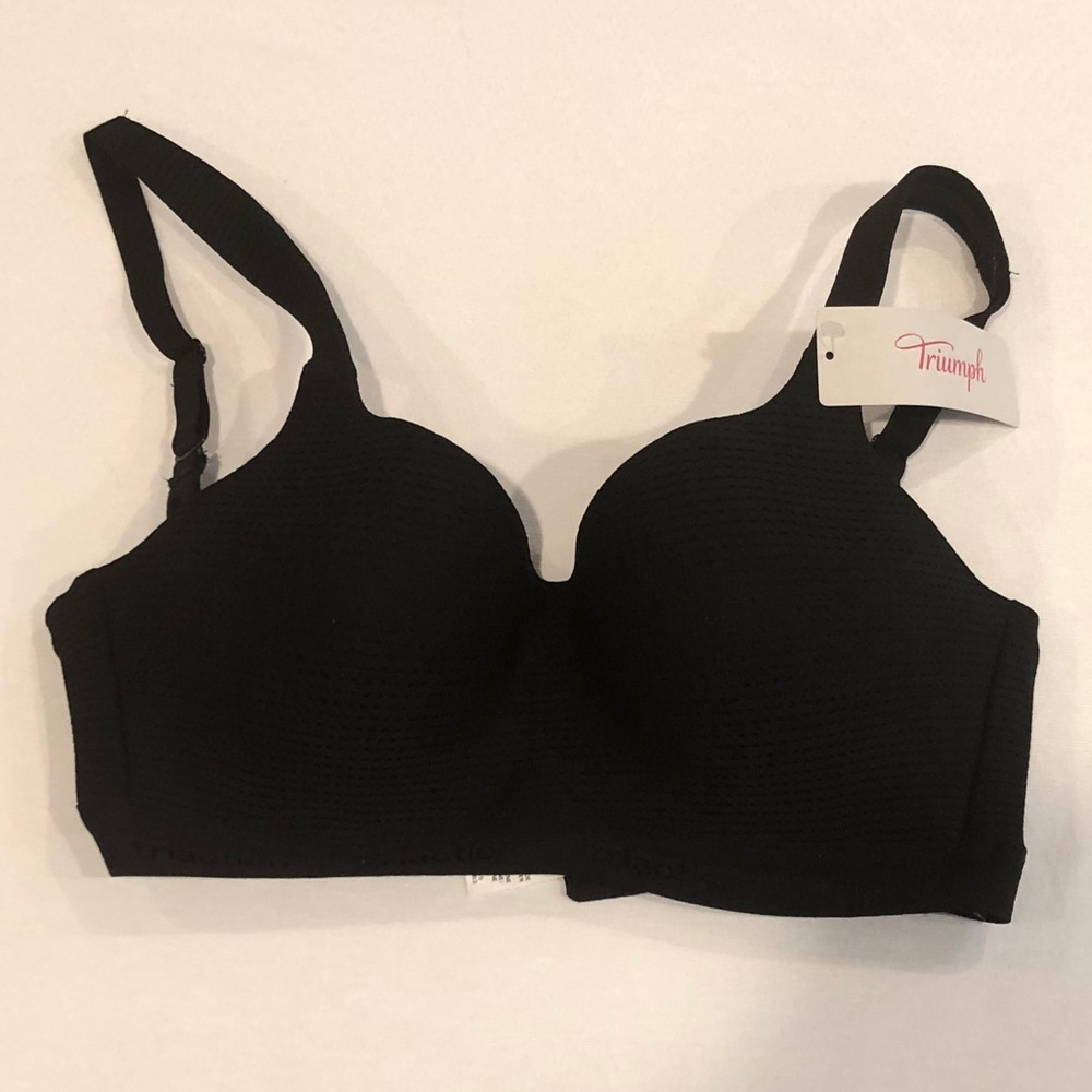 NWT triumph sports bra